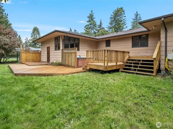 1288 Admirals Drive, Coupeville, WA 98239