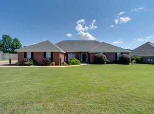 429 McRae Rd, Deatsville, AL 36022