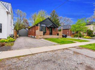 19 Yorkview Dr, Toronto, ON M8Z2G1