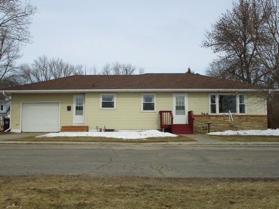 704 W 5th St Morris Mn 56267 Zillow