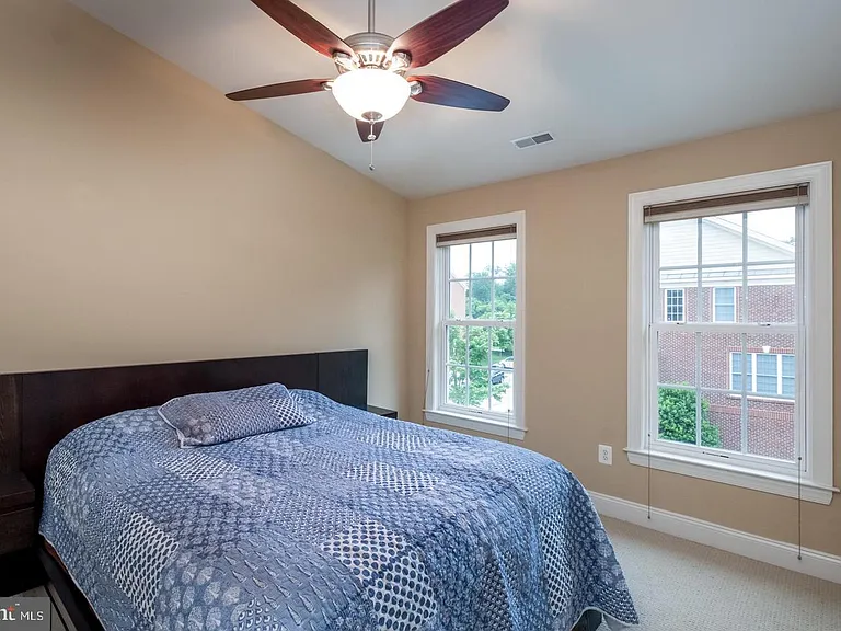 2123 Split Creek Ln — Photo 22