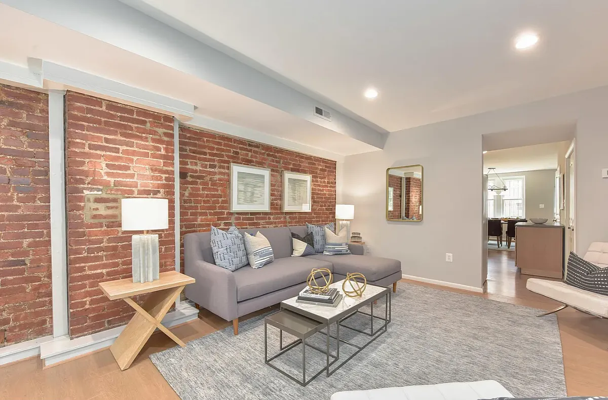 Front living room - 3rd St NW