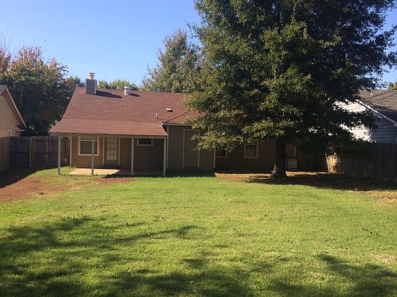 2nd image of 6016 Cottage Hill Dr