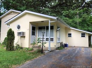 8 Norman Dr, Gales Ferry, CT 06335