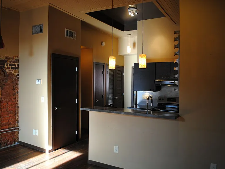 115 S 8th St #201 — Photo 14