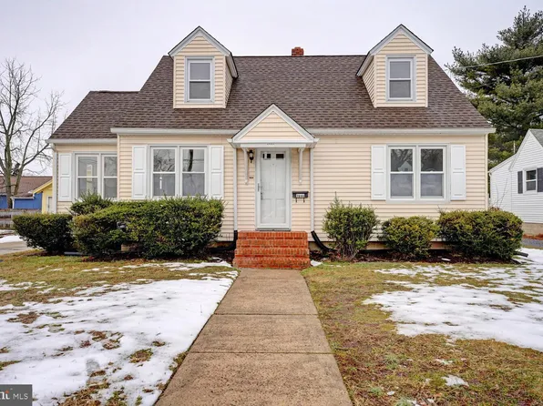 1090 S Bradford St, Dover, DE 19904