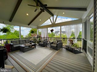 75 Clover Hill Ln, Spring City, PA 19475