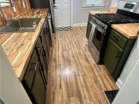 5th image of 6823 Agnes Ave