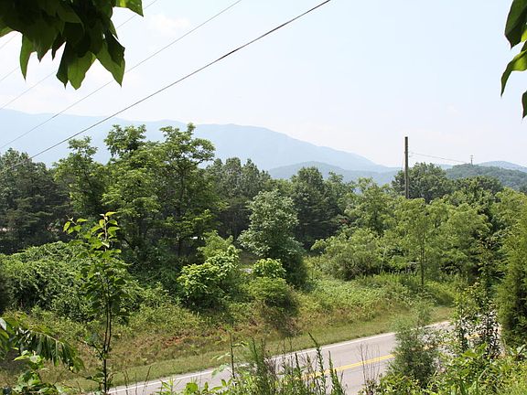 3rd image of 5543 Glenmary Dr