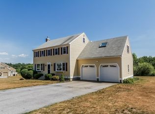 4 Primrose Ln, Westford, MA 01886