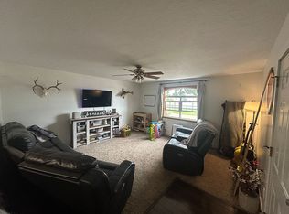 402 3rd Ave, Chester, SD 57016