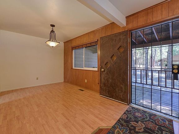 4th image of 27439 Silver Dr