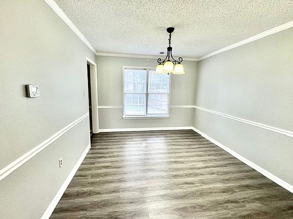 3rd image of 7250 Old Dominion Ct