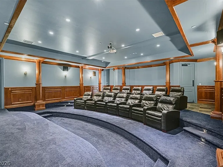 8 Rue Mediterra Dr — Photo 43