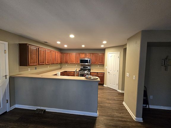 3rd image of 2761 Whitney Dr