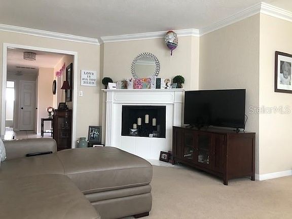 3rd image of 255 Cambridge Dr