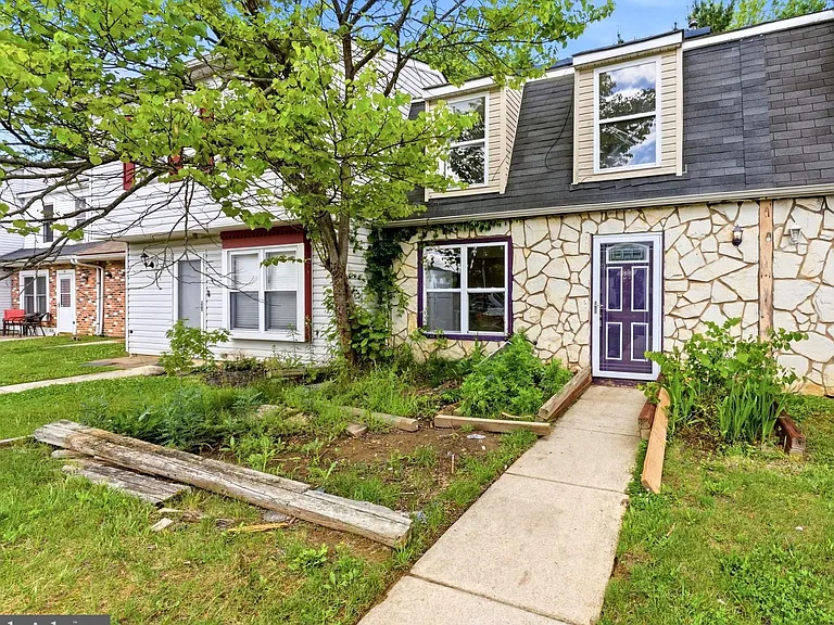27 Villanova Ct — Photo 13