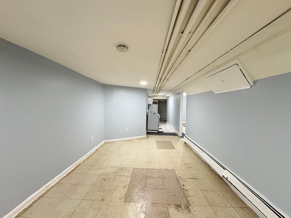2nd image of 147 Bostwick Ave #G