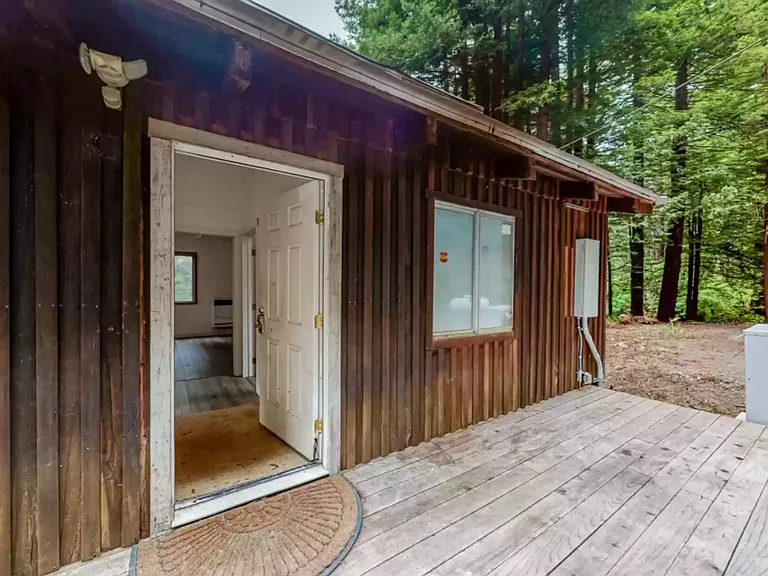 4612 Greenwood Heights Dr — Photo 3