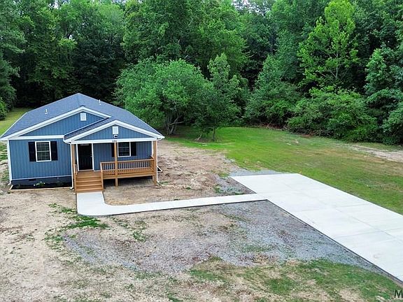 2nd image of 606 Lakeside Dr