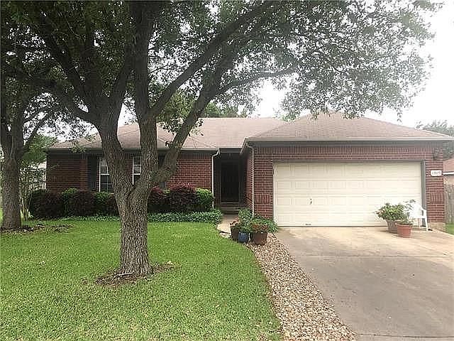 1st image of 1909 Woodland Dr