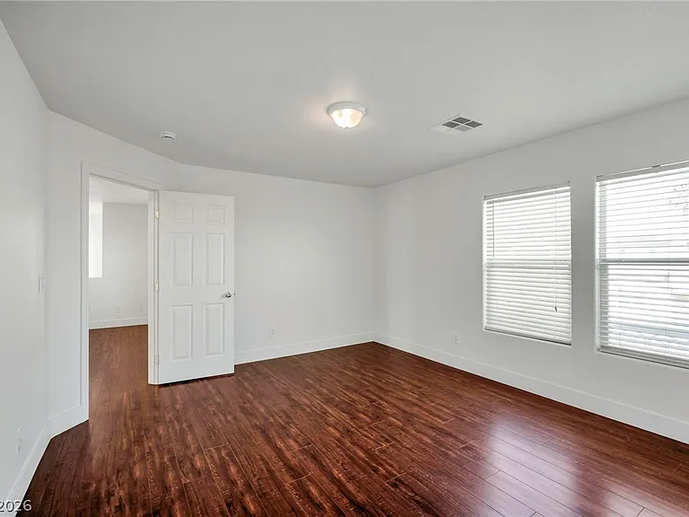 9711 Spinnaker Creek Ave — Photo 23