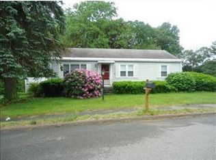 5 Briscoe St, Woburn, MA 01801