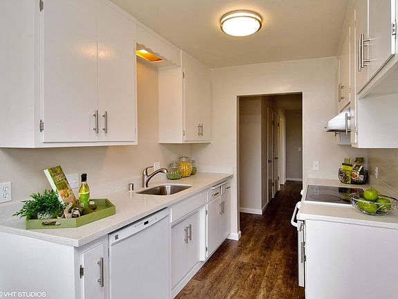 Kitchen (new appliances)