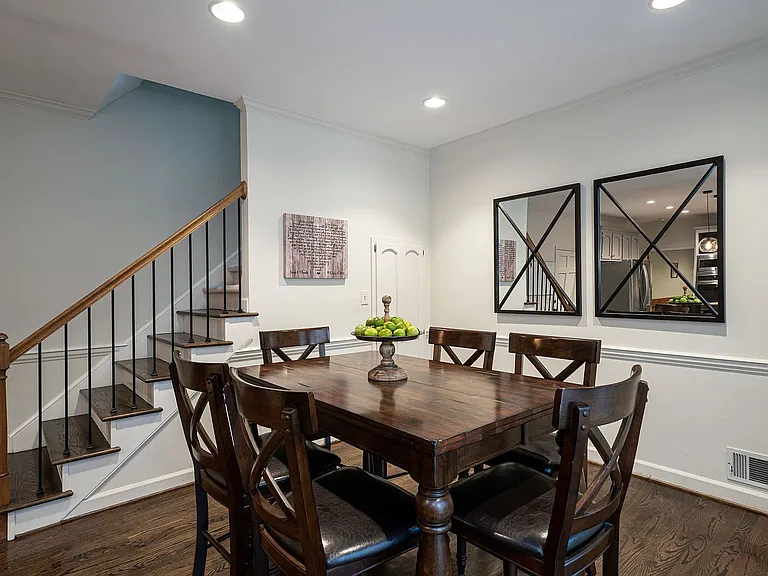 340 Rosalie Ct — Photo 18