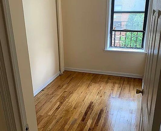 5th image of 124 E 107th St APT 15