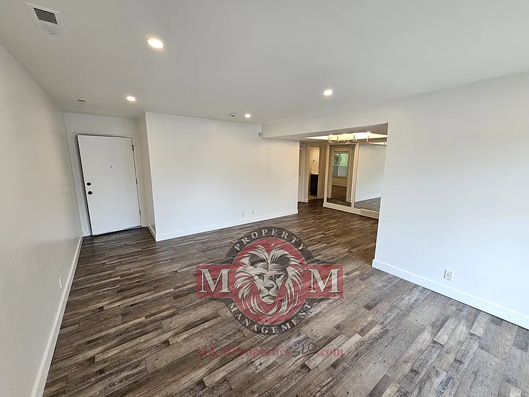 5704 S Waterbury Way #H — Photo 4
