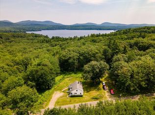 868 Hatchet Mountain Rd, Hope, ME 04847
