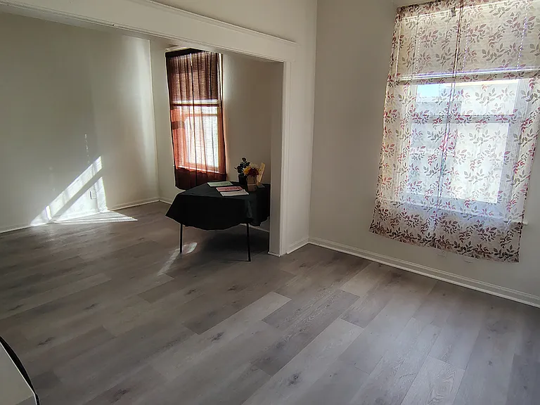 FAIRLAWN RESIDENCE — Photo 10
