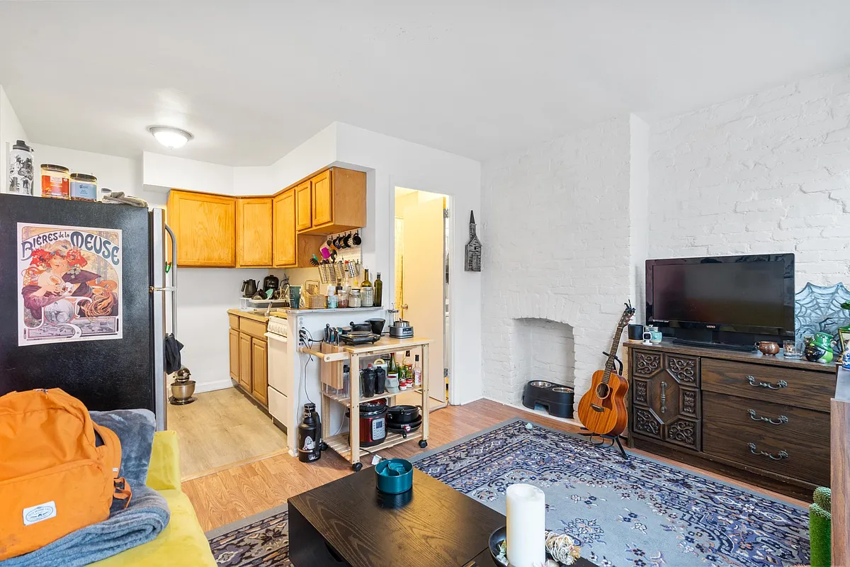 Livingroom/Kitchen - 810 Coal St #2A