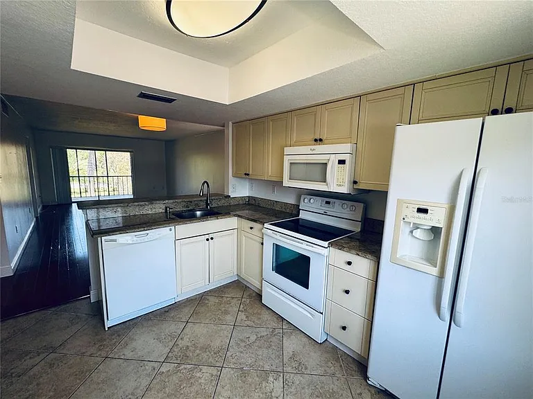 152 Cypress Ln — Photo 11