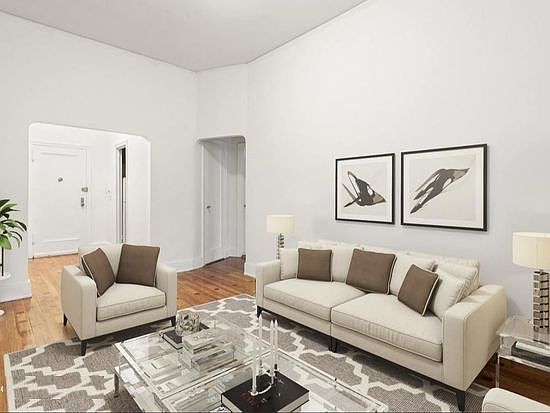 4th image of 212 E 30th St #3B