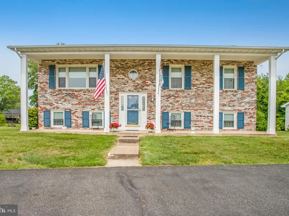 4 Concord Dr, Stafford, VA 22556