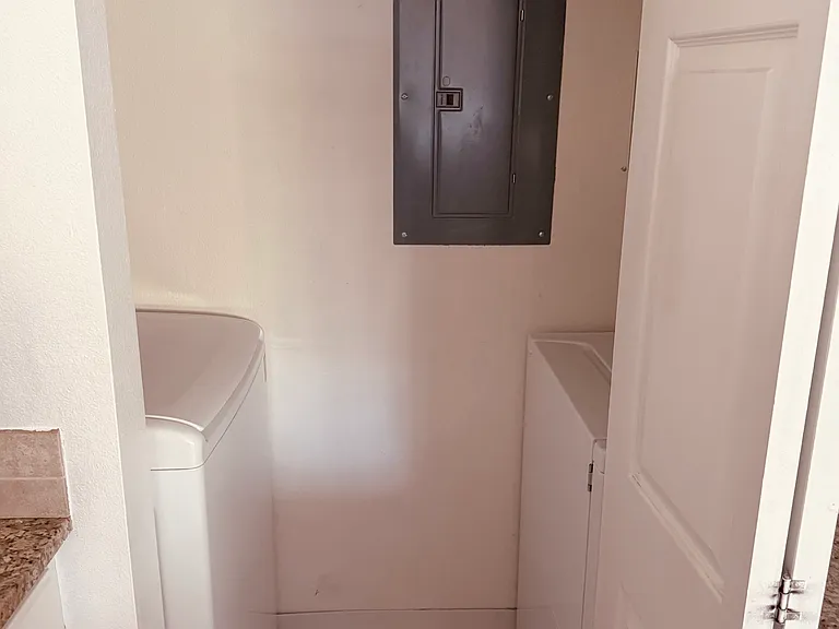 4545 Wheaton Dr #D370 — Photo 5