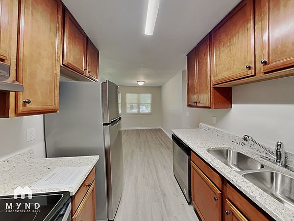 3rd image of 1120 Seabrook Rd