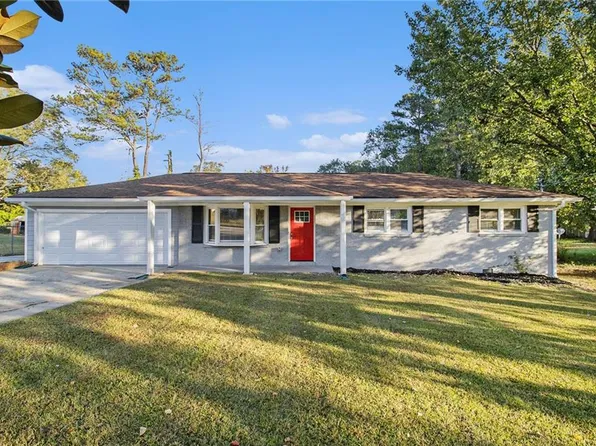 2366 Weslan Dr, Austell, GA 30106