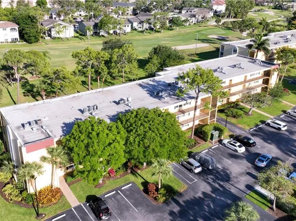 1086 Forest Lakes Dr #303, Naples, FL 34105
