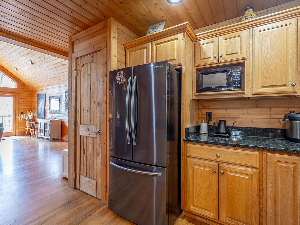 28th image of 292 Log Cabin Ln