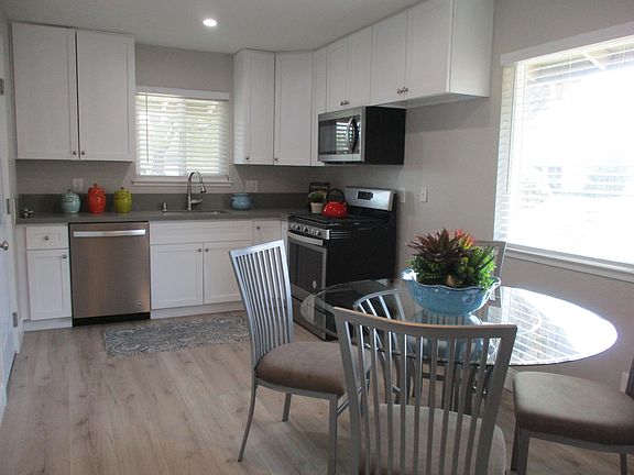 3rd image of 6562 Heatherwood Way