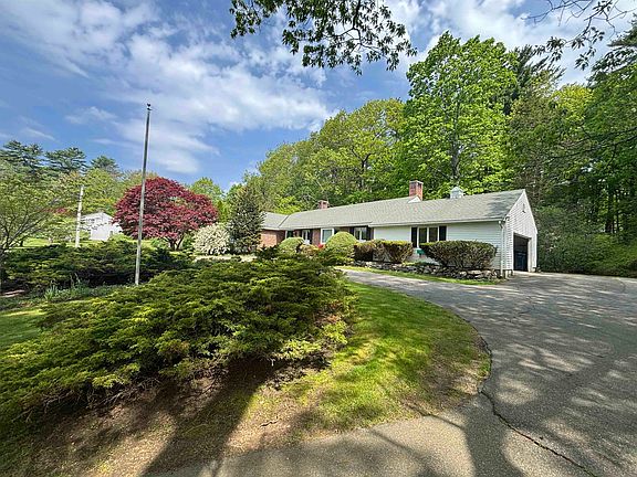 3rd image of 439 Exeter Road