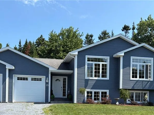 25 Isaac St, Rothesay, NB E2E 0E6