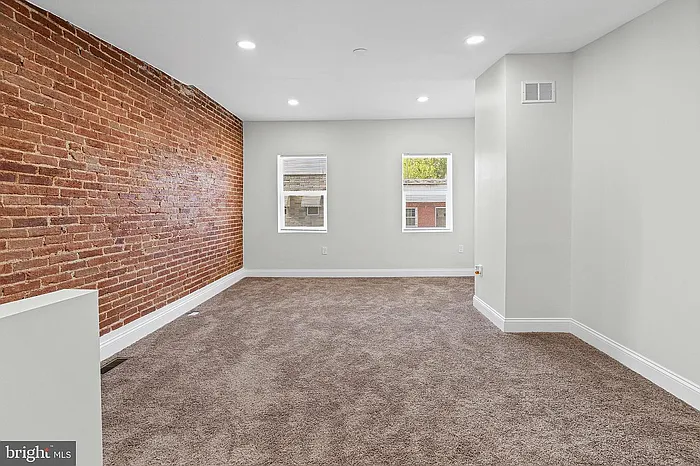 900 Bennett Pl — Photo 12