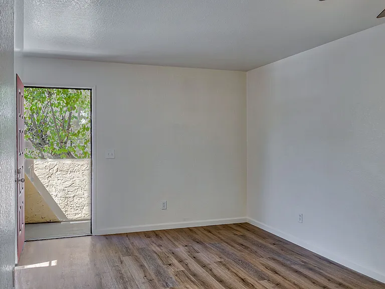 Bayshore Estates — Photo 15