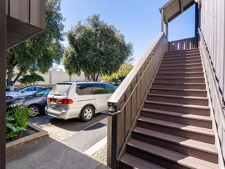 2074-2078 Parker Street - Residential — Photo 22