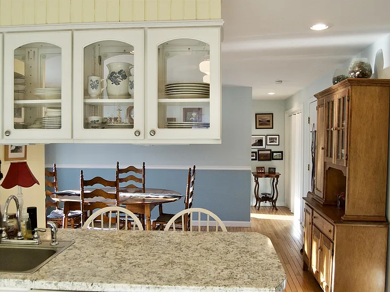 10 Power Ave — Photo 10