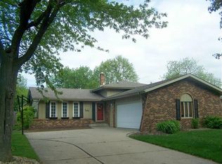 8707 Madison Ave, Munster, IN 46321